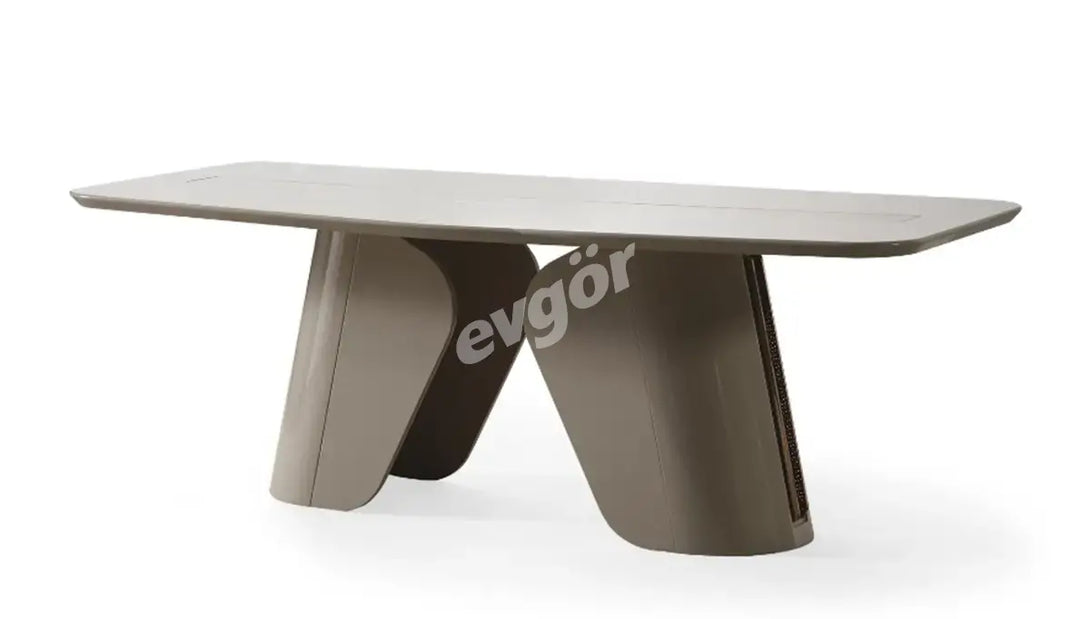 Letonya Lüks Yemek Odası